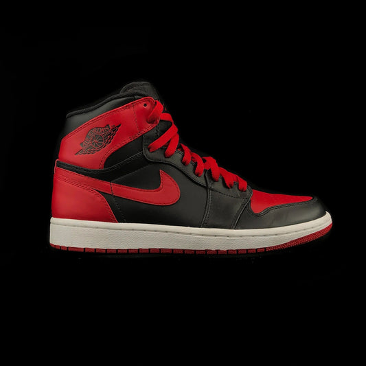 Nike Air Jordan 1 Retro 2009 DMP Chicago BRED Size 9