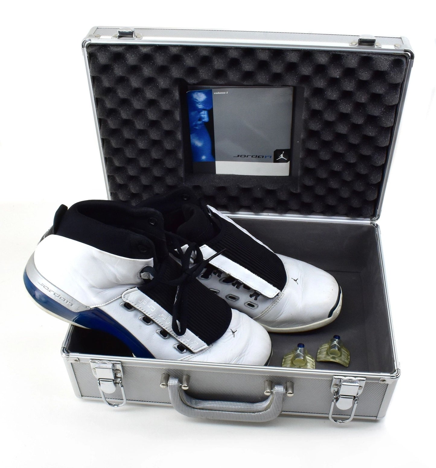 Nike Air Jordan 17 XVII Original 2001 Release w/ Suitcase Size 11
