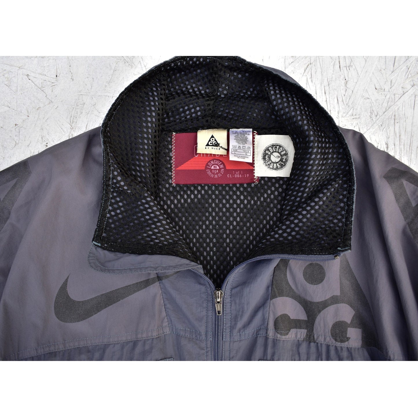 1/1 Nike ACG 90's Nylon & Mesh Oversized Jacket Size Large