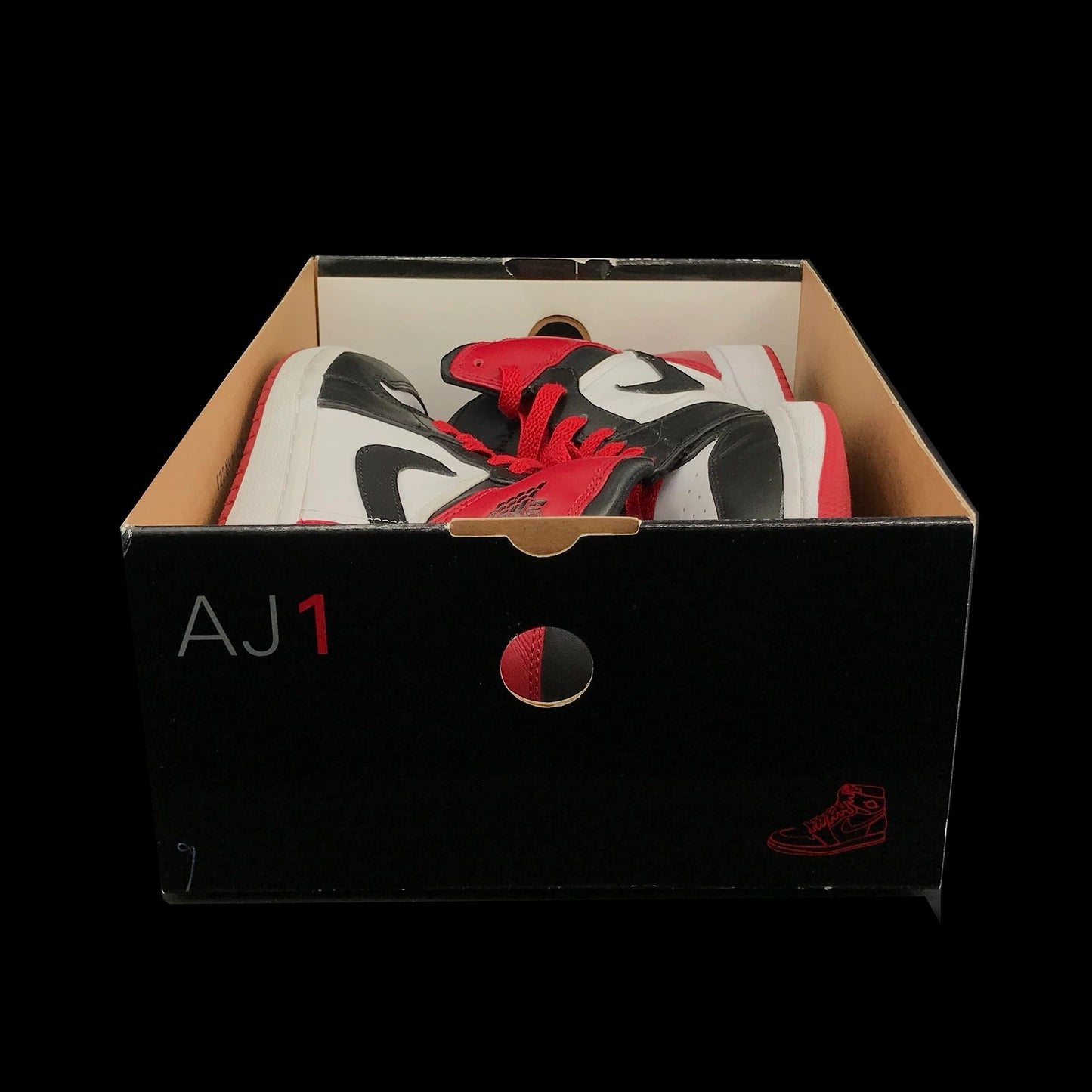 Nike Air Jordan 1 Retro 2008 Release Chicago Black Toe Size 9
