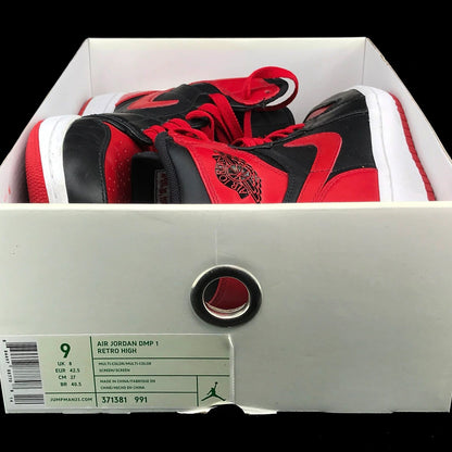 Nike Air Jordan 1 Retro 2009 DMP Chicago BRED Size 9