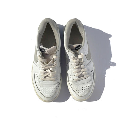 Nike Legend Low 1982 OG Basketball White / Natural Gray Size 9