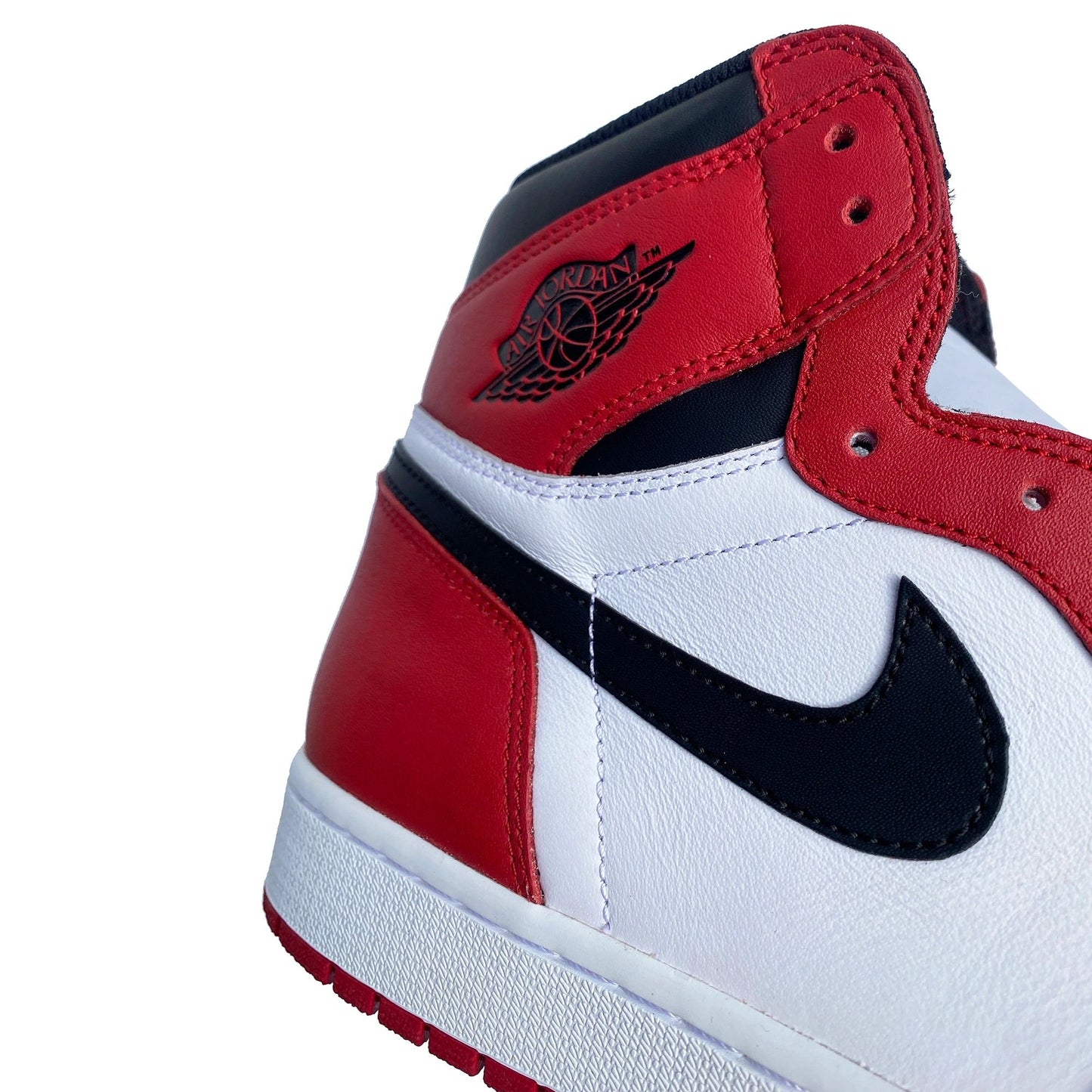 Nike Air Jordan 1 Retro Chicago 2015 New in Box
