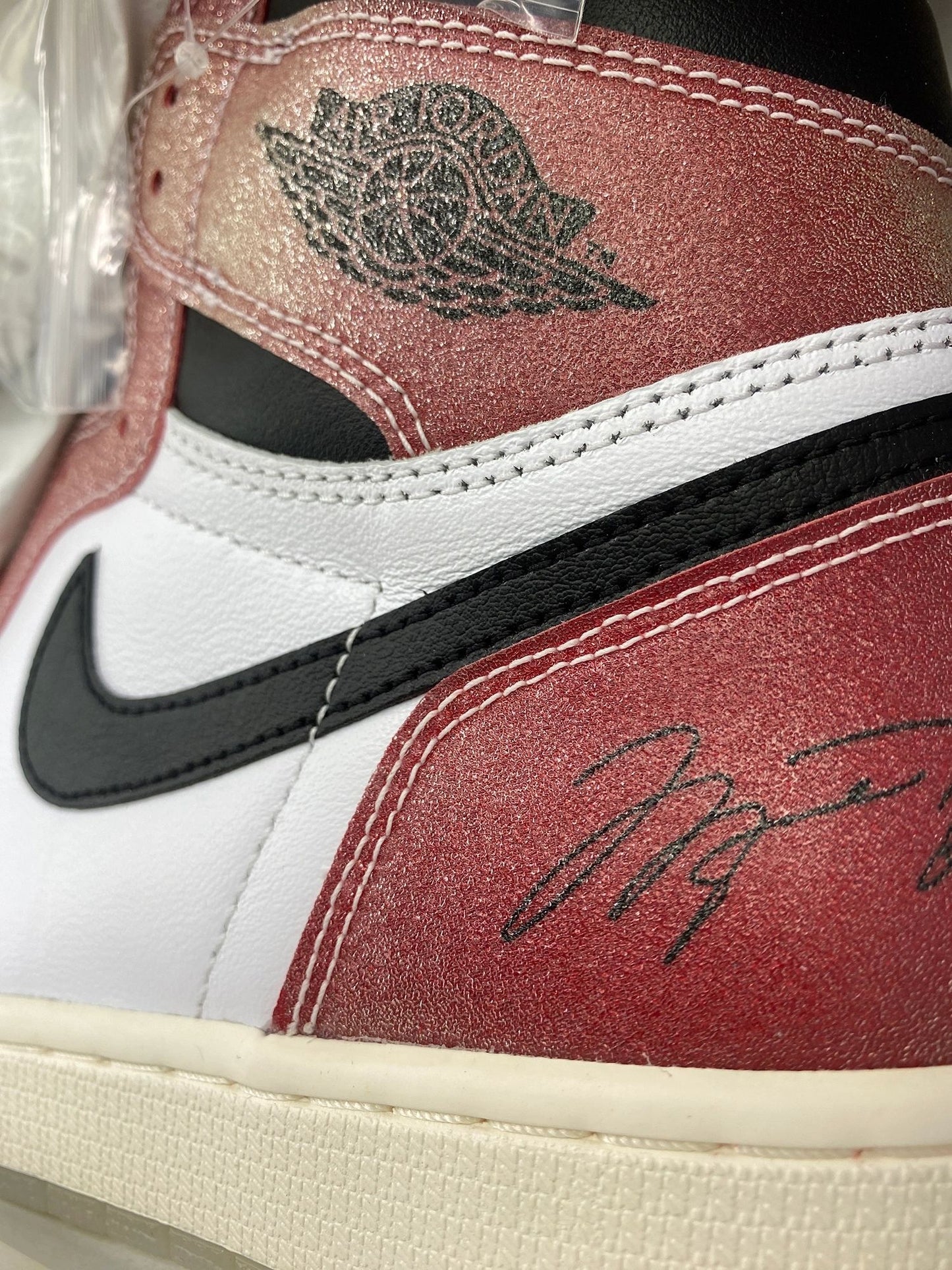 Nike Air Jordan 1 OG Chicago Trophy Room Size 10.5