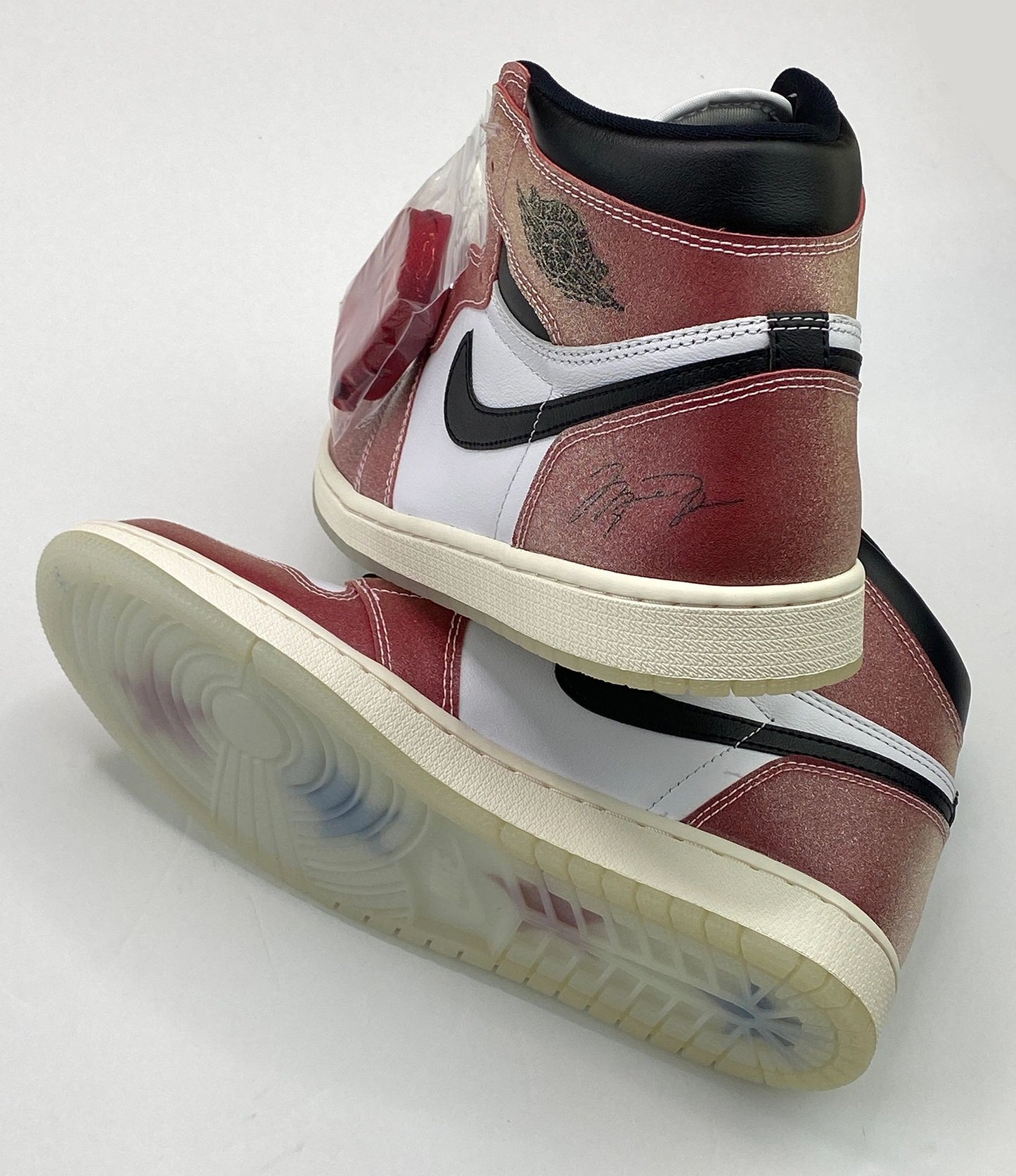 Nike Air Jordan 1 OG Chicago Trophy Room Size 10.5