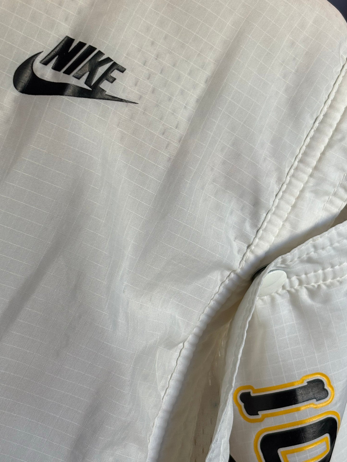 Iowa Hawkeyes Nike Game Issued 90's Breakaway Warm-Up Suit