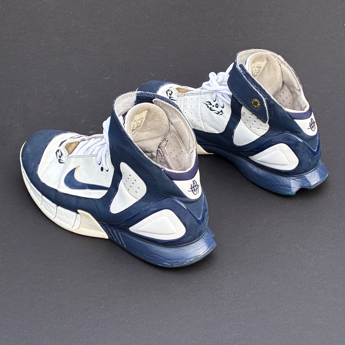 Nike Zoom Air Huarache 2K4 Marshall Faulk Rams PE Sample Size 11.5